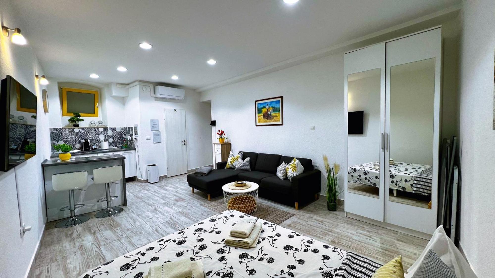 Studio De Mare Ровінь Екстер'єр фото